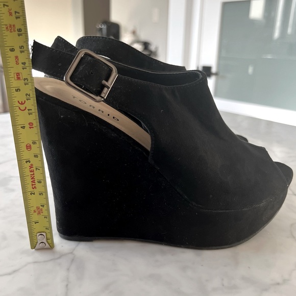 Torrid black peep toe suede platform wedge size 8 - Picture 6 of 8
